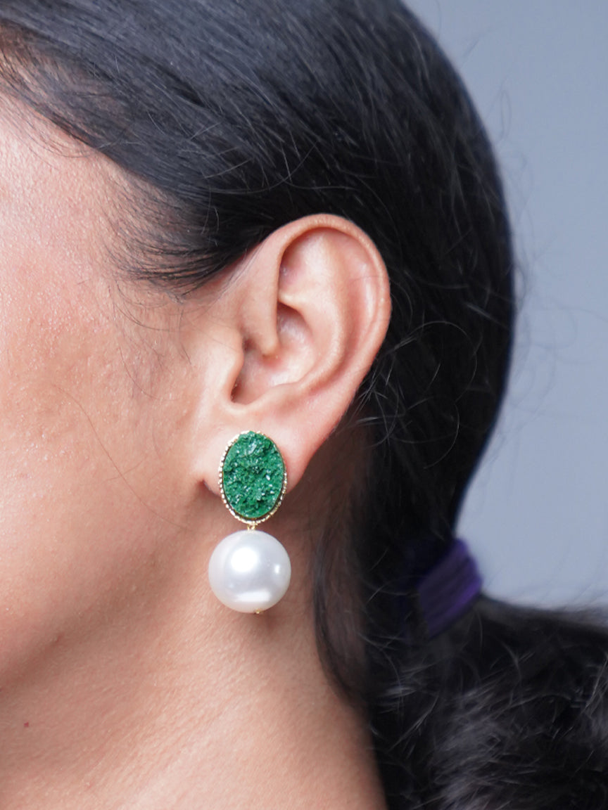 Emerald and Pearl Earstuds