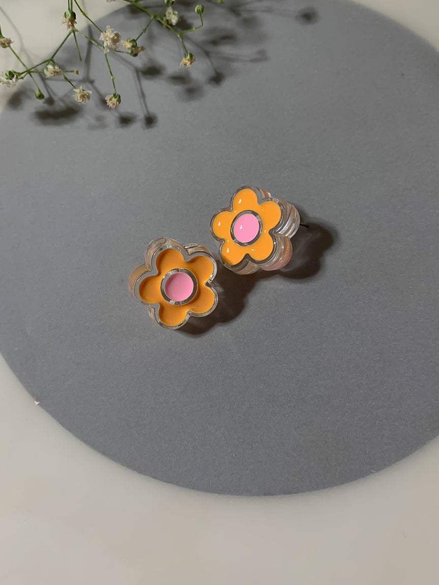 Orange Flower Earstuds