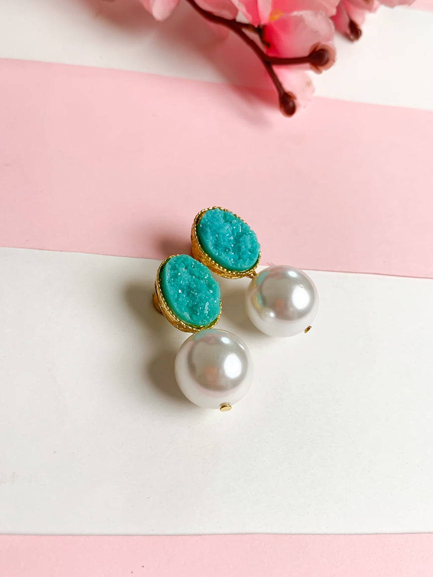 Pearl Earstuds