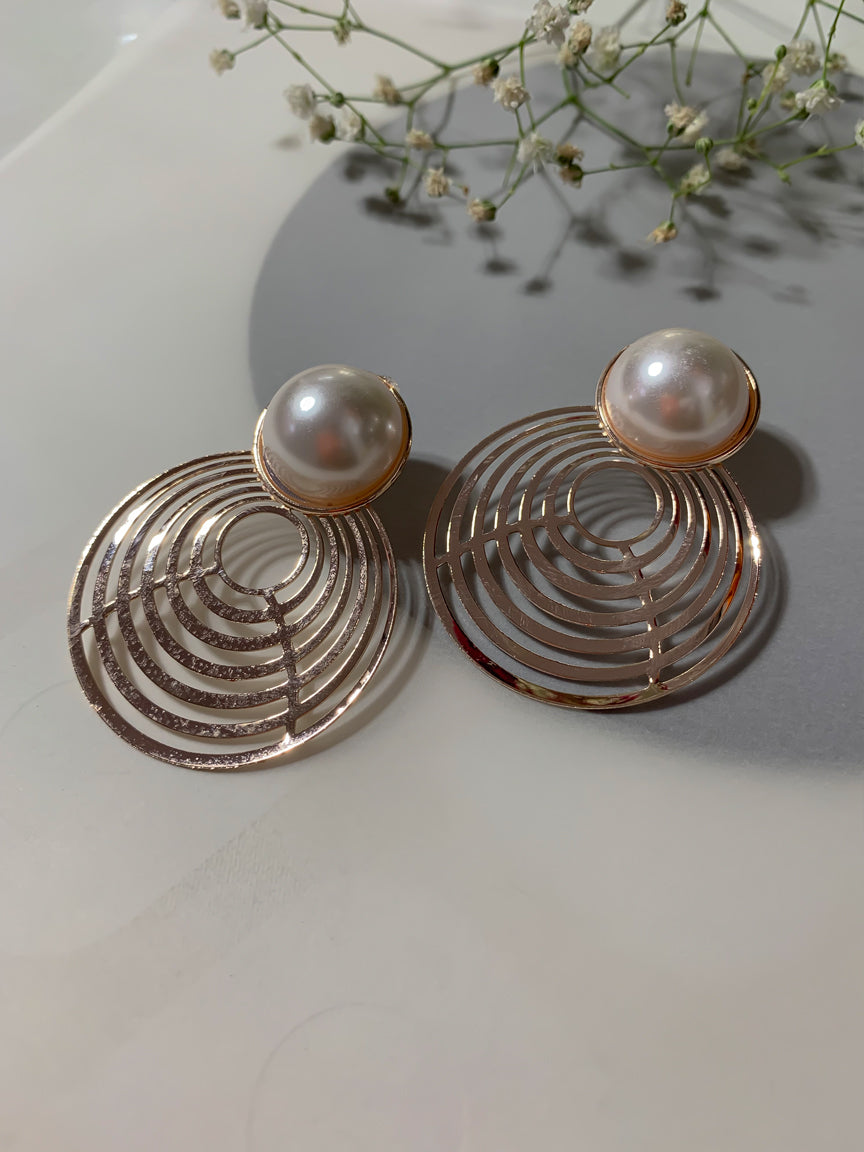 Pearl and Rose Gold Earrings