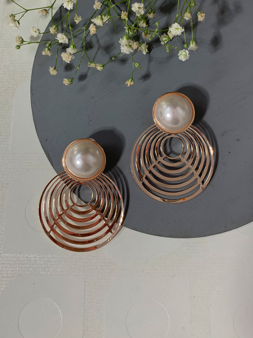 Pearl and Rose Gold Earrings